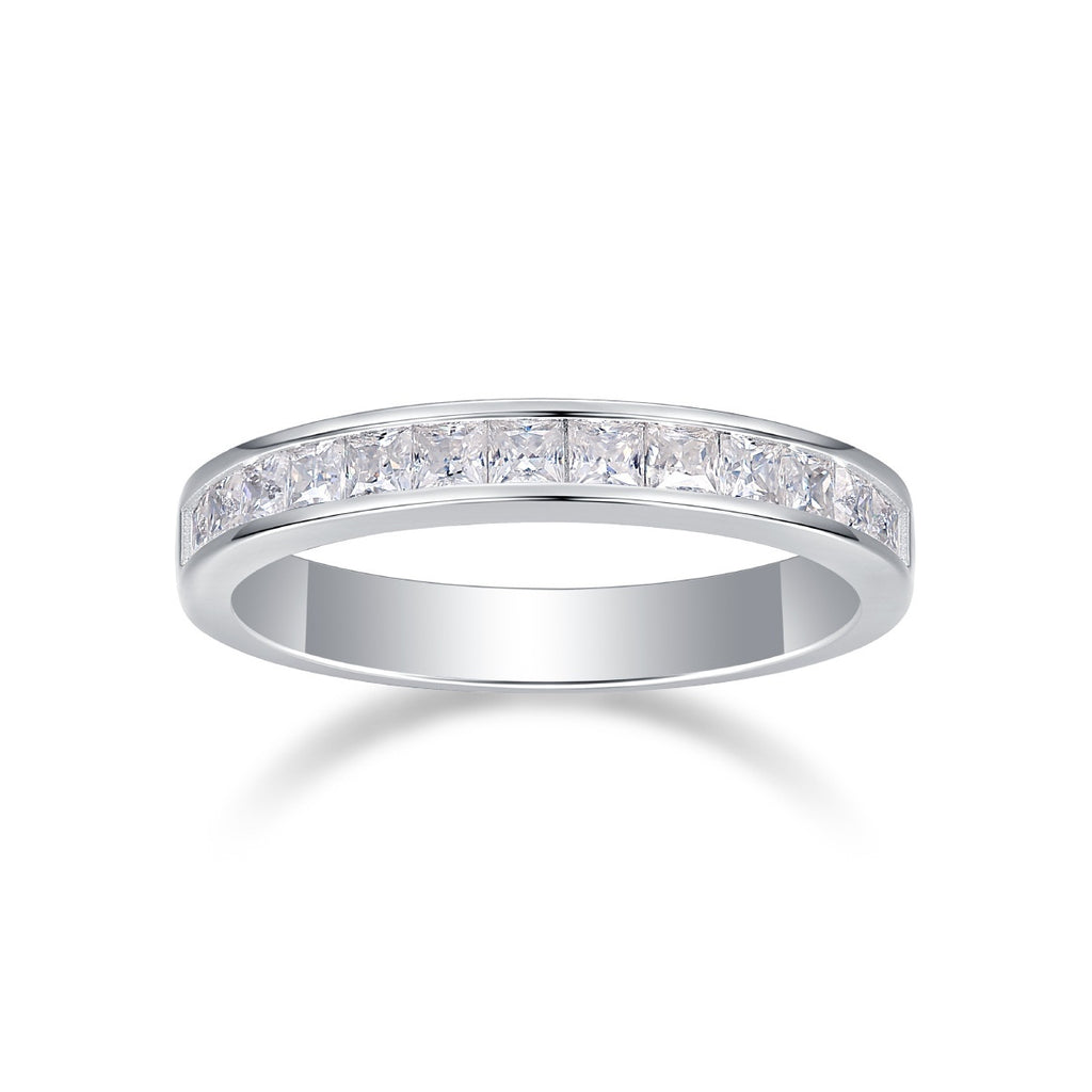 Bague fermée en argent S925 sertie de moissanite