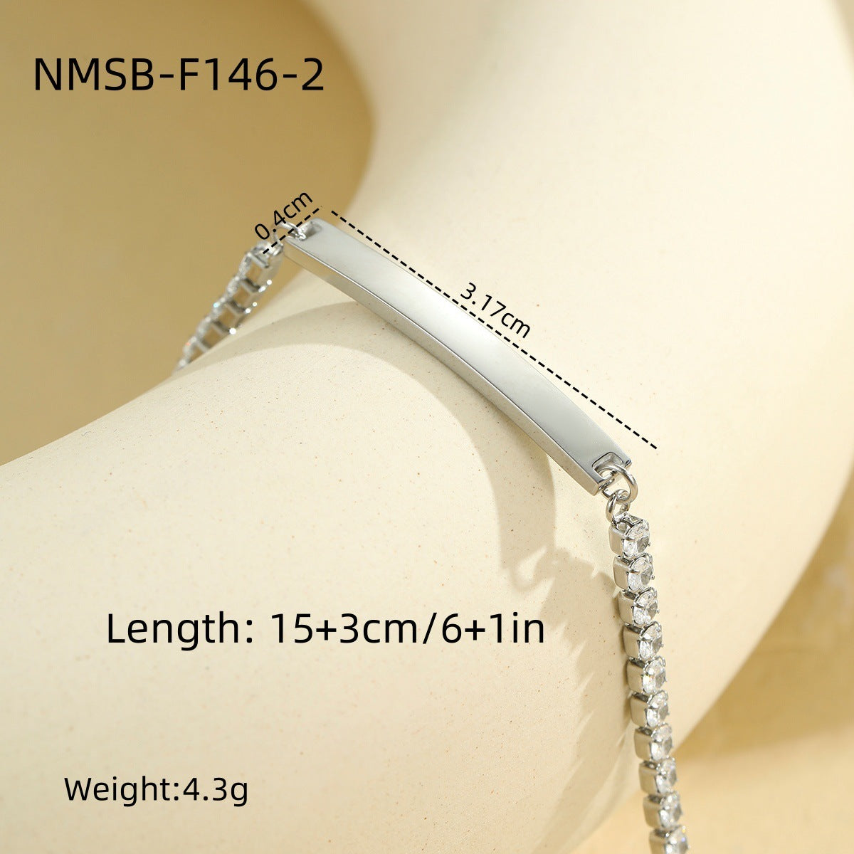 Bracelet gravé orné de diamants