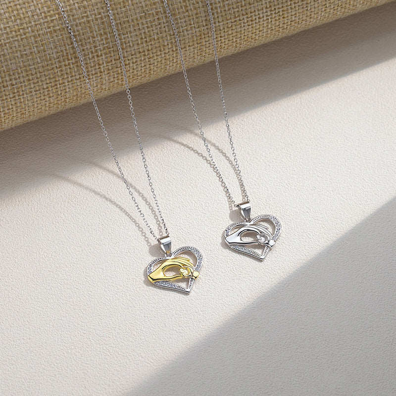Collier “Main dans la main” pour femme