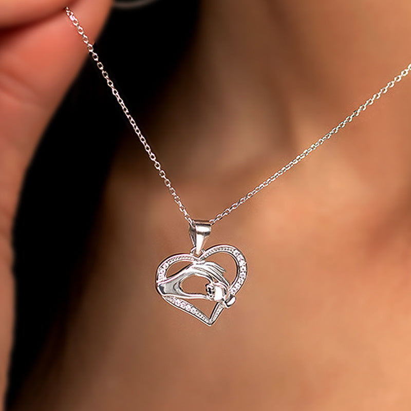 Collier “Main dans la main” pour femme